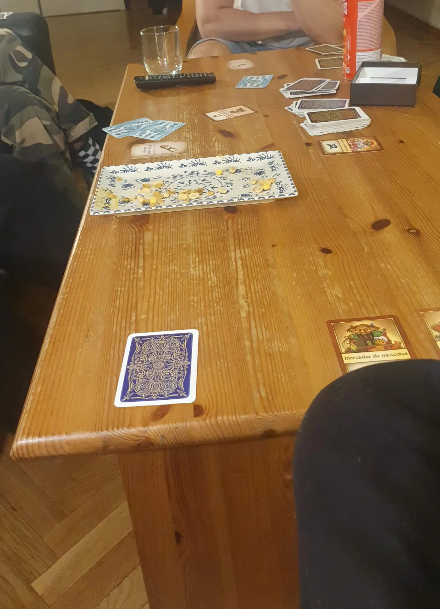 Close-up van Hashiban-kaarten tijdens een spelmoment